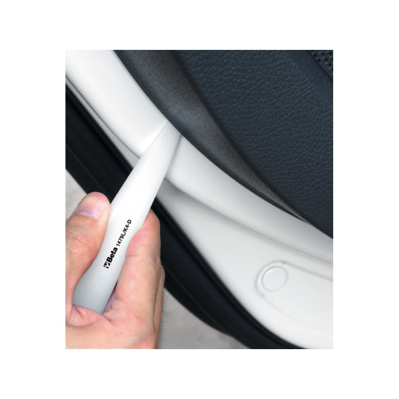 Kit de 4 spatules pour le démontage du tableaux de bord et des pièces