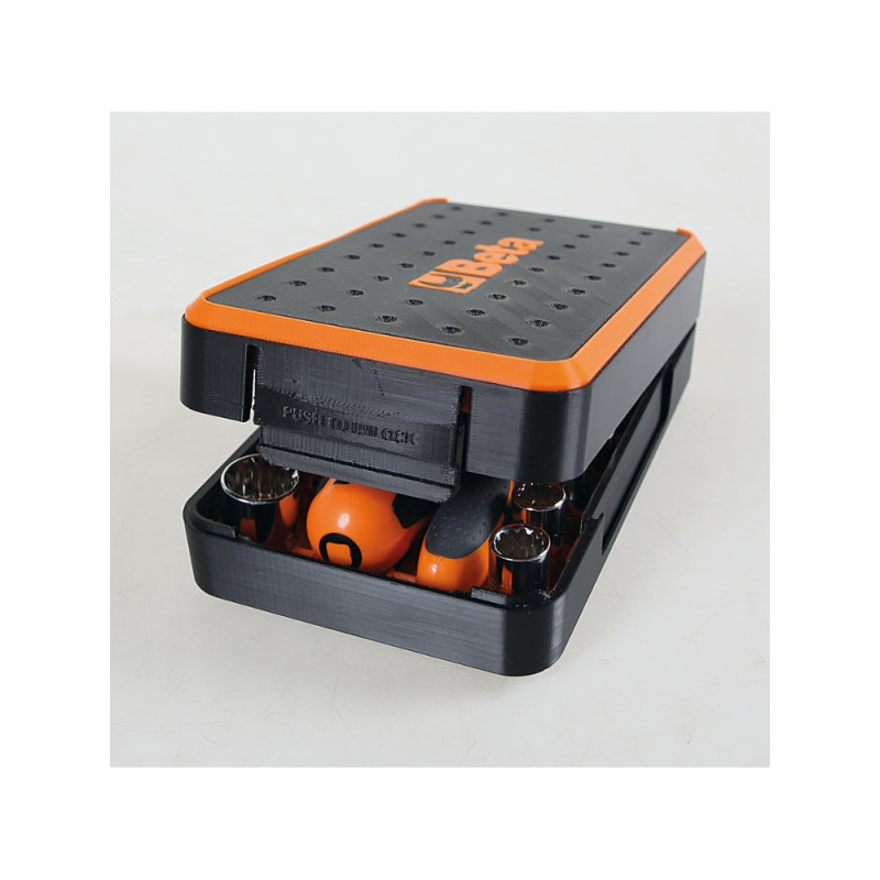 Coffret compact composé de 39 outils dont 11 douilles Multi-empreinte